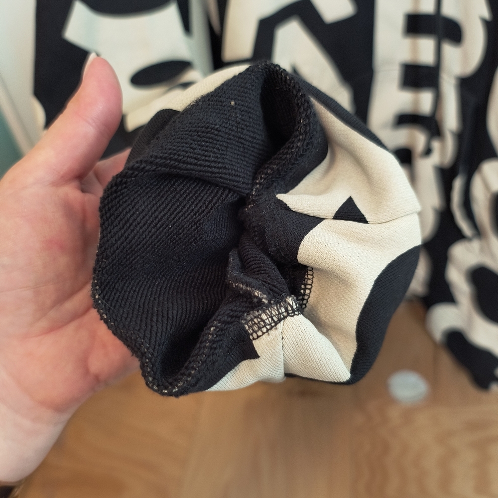 Marc Jacob’s Unisex OVERSIZED Logo Hoodie black Beige Sz XL - Picture 10 of 16